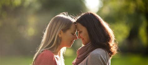 lesbianas teniendo relaciones|Lo que tú y tu pareja pueden aprender de una lesbiana